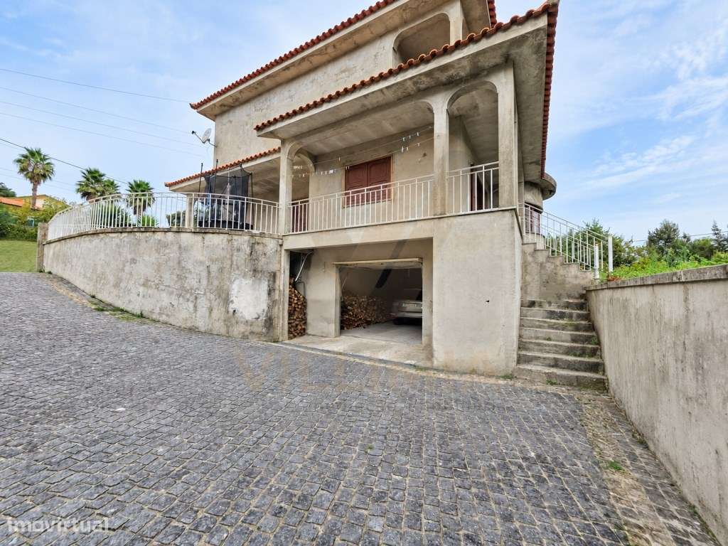 Moradia T4 c/ Jardim | Rebordões Santa Maria - Ponte de Lima-37