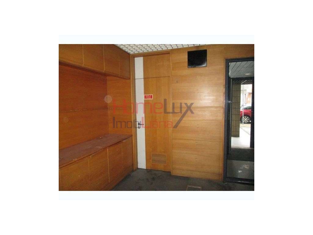 Loja em Paços de Ferreira -A Sua Nova sede de Negócios ! - Grande imagem: 4/7