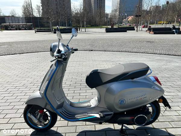 Piaggio Vespa - 9