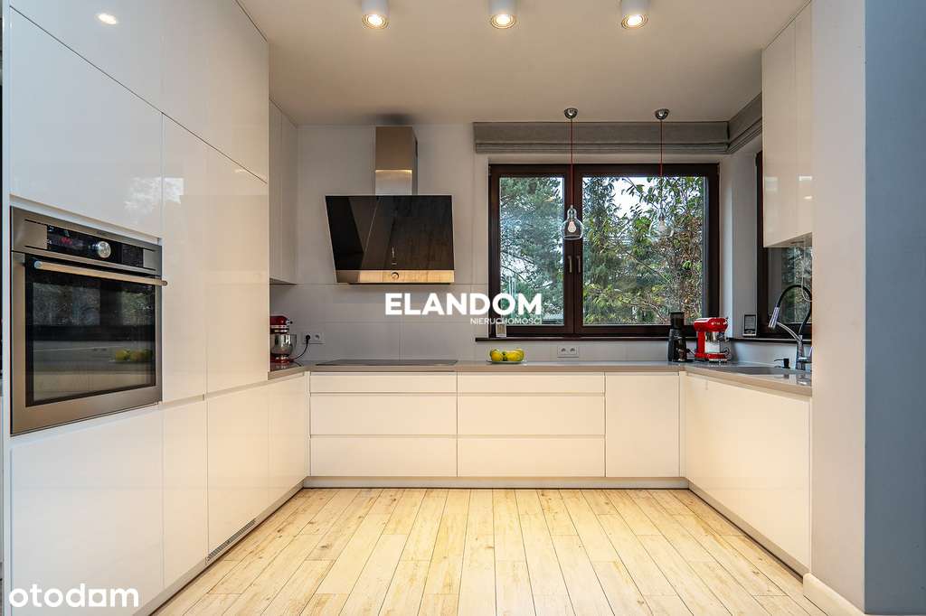 Dom w Józefowie z pięknym ogrodem - Pełny obrazek: 5/10