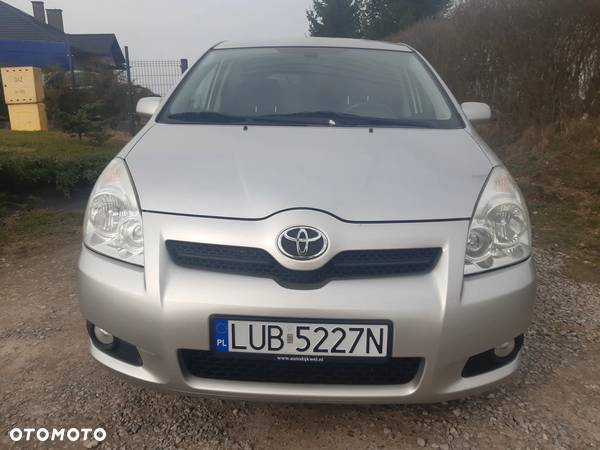 Toyota Corolla Verso 1.8 Premium + - 10