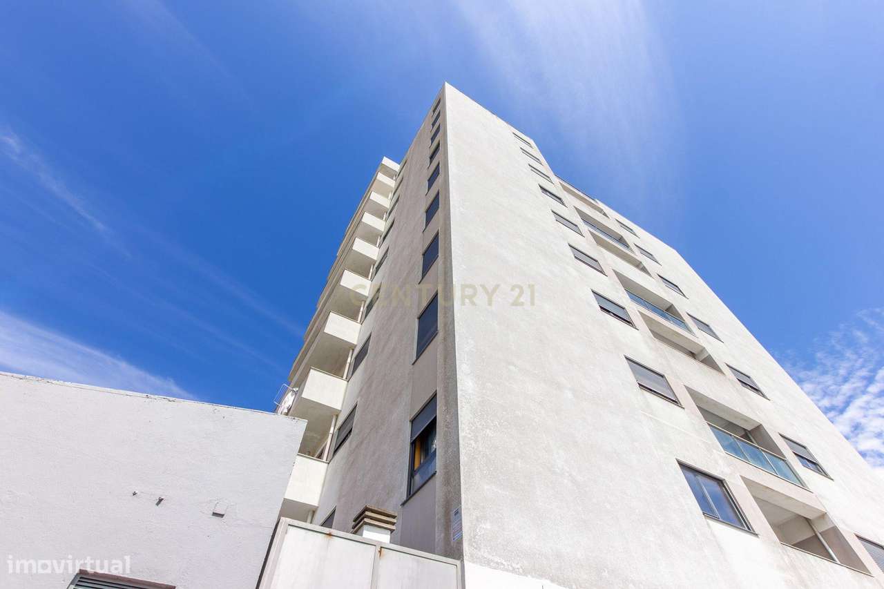 Barreiro / Lavradio - Apartamento de 4 assoalhadas com varandas e luga-21
