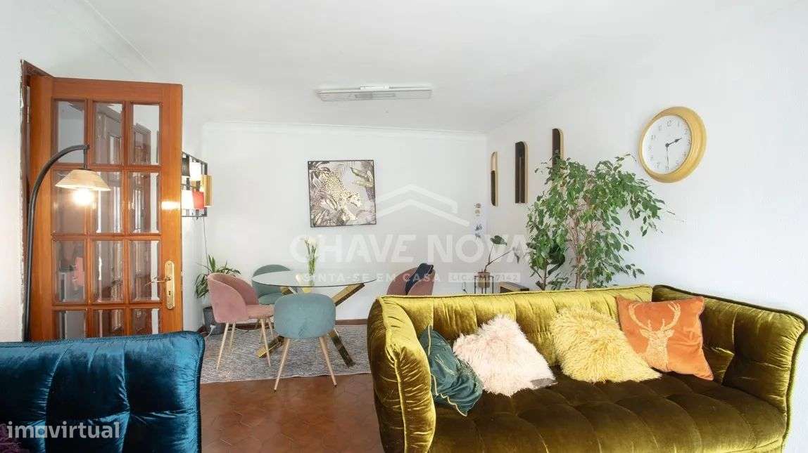 Apartamento T2 com Varanda e Garagem em Gondomar - Grande imagem: 4/19