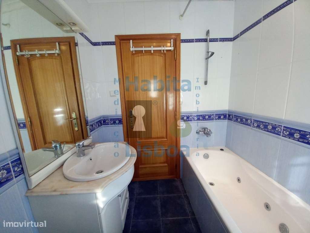 Moradia V4 + 1 em Ribamar - Vista Mar-49