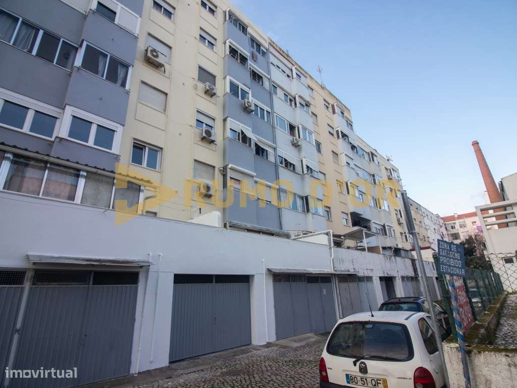 Apartamento T3 com Estacionamento Interno - Vila Franca de Xira-24