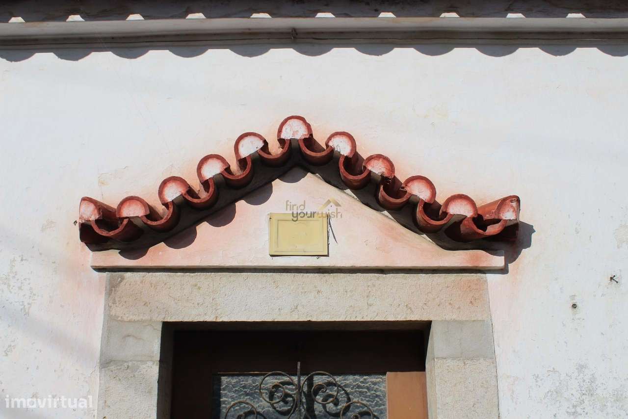 Moradia T5 com anexos para recuperação - Grande imagem: 5/20