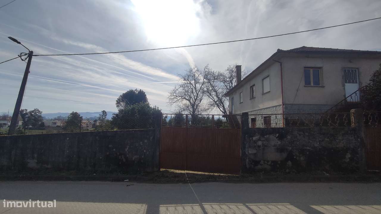 Moradia individual, com terreno, em Rendufe, Amares-5