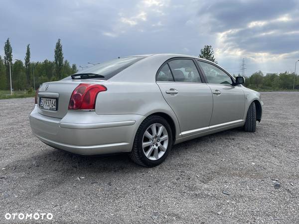 Toyota Avensis 1.8 VVT-i Sol - 3