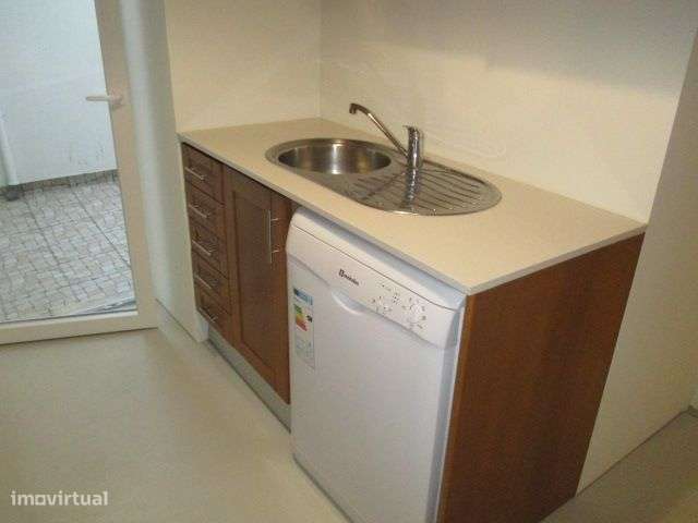 T2 renovado na R. António Vasconcelos - Grande imagem: 4/18