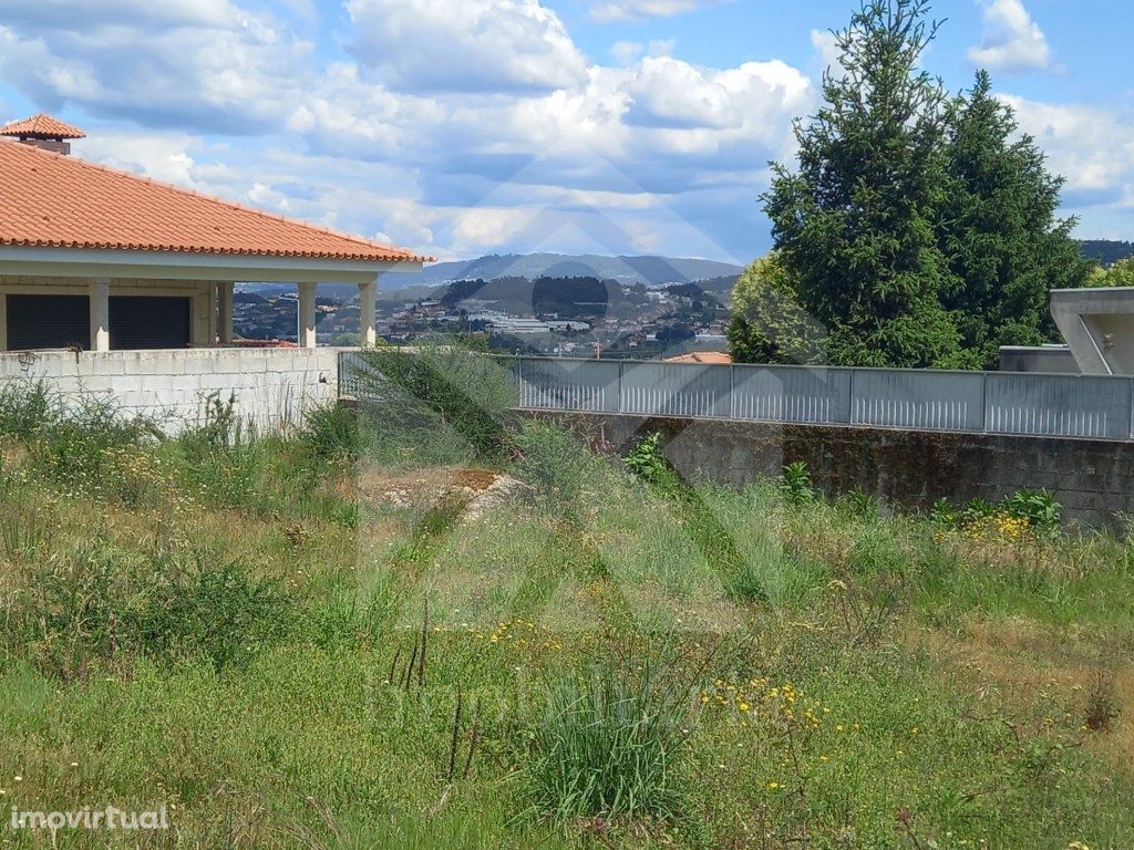 Terreno em Vermoim , Famalicão