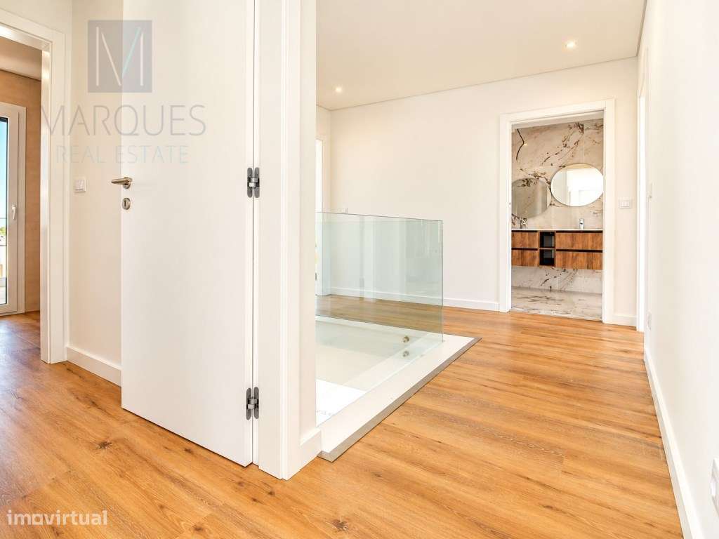 Moradia V4 com Garagem, Piscina e Jardim em Vale de Milhaços - Corr...-22