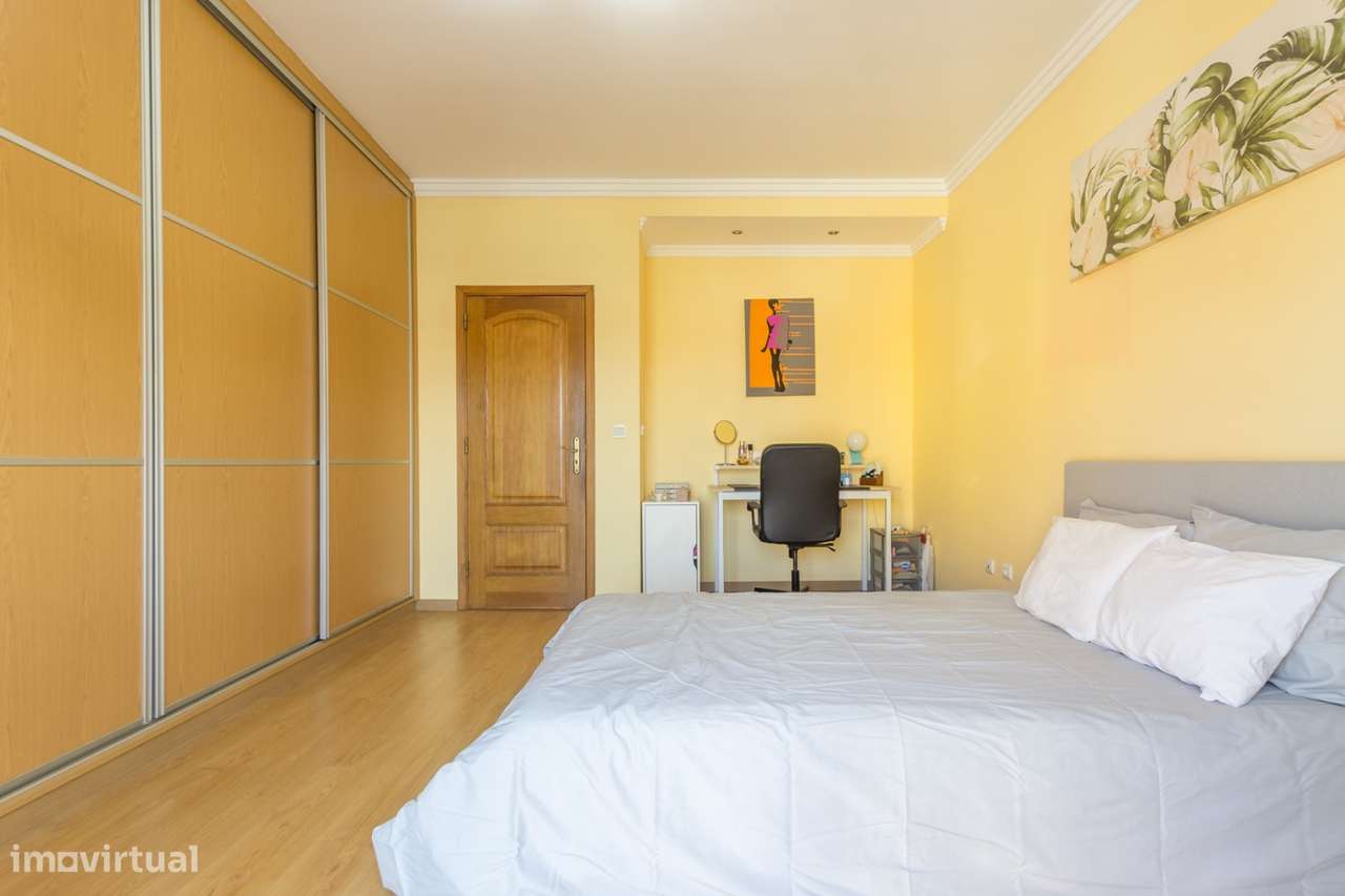 Moradia Geminada na Quinta Do Conde-10