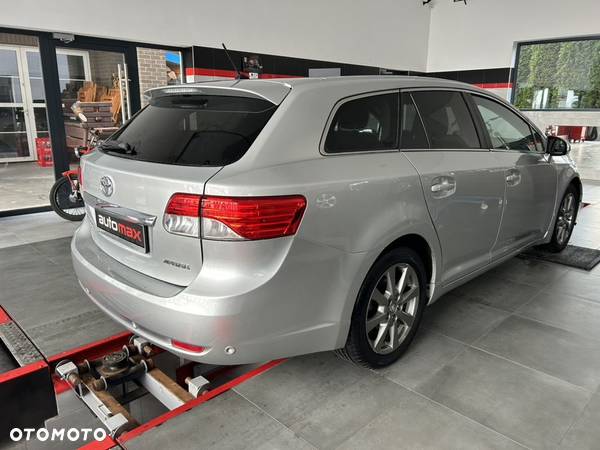 Toyota Avensis 2.0 D-4D Platinium - 8