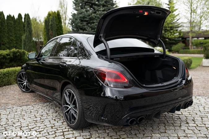 Mercedes-Benz Klasa C AMG 43 4Matic T 9G-TRONIC - 17