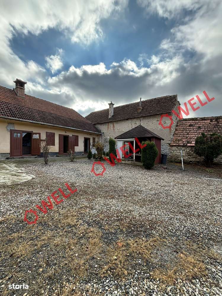 De vânzare casă familială în loc. Cața. - Imagine principală: 5/20