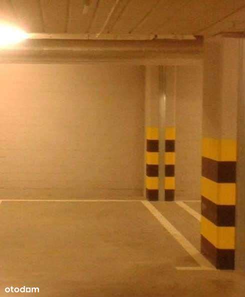 Bezpośrednio garaż Coopera 12b, Bemowo.