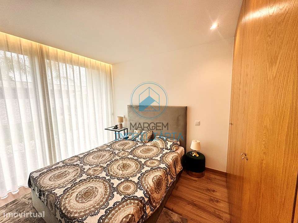 Moradia térrea individual – Painéis; AC; Lareira, Garagem-17