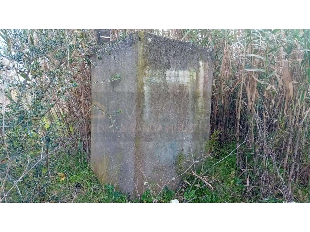 Terreno rústico com Furo de Água | Infraestruturas | Associação de ...-8