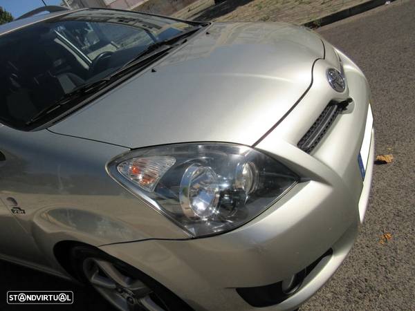 Toyota Corolla Verso 2.2 D-4D Sol - 42