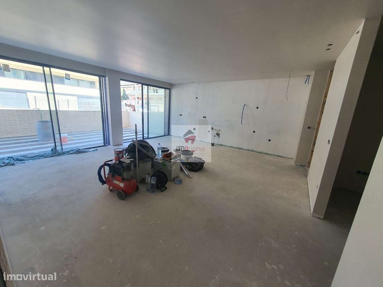 Novo T2+Office Terraço 2 Lug. Garagem a par, arrumo, Madalena-4