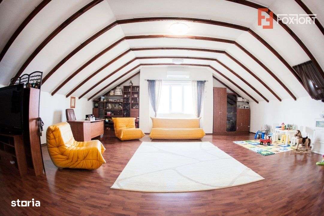 Vila Duplex cu lac si piscina Giarmata Vii  cu 5880 mp de teren - ID V - Imagine principală: 3/19