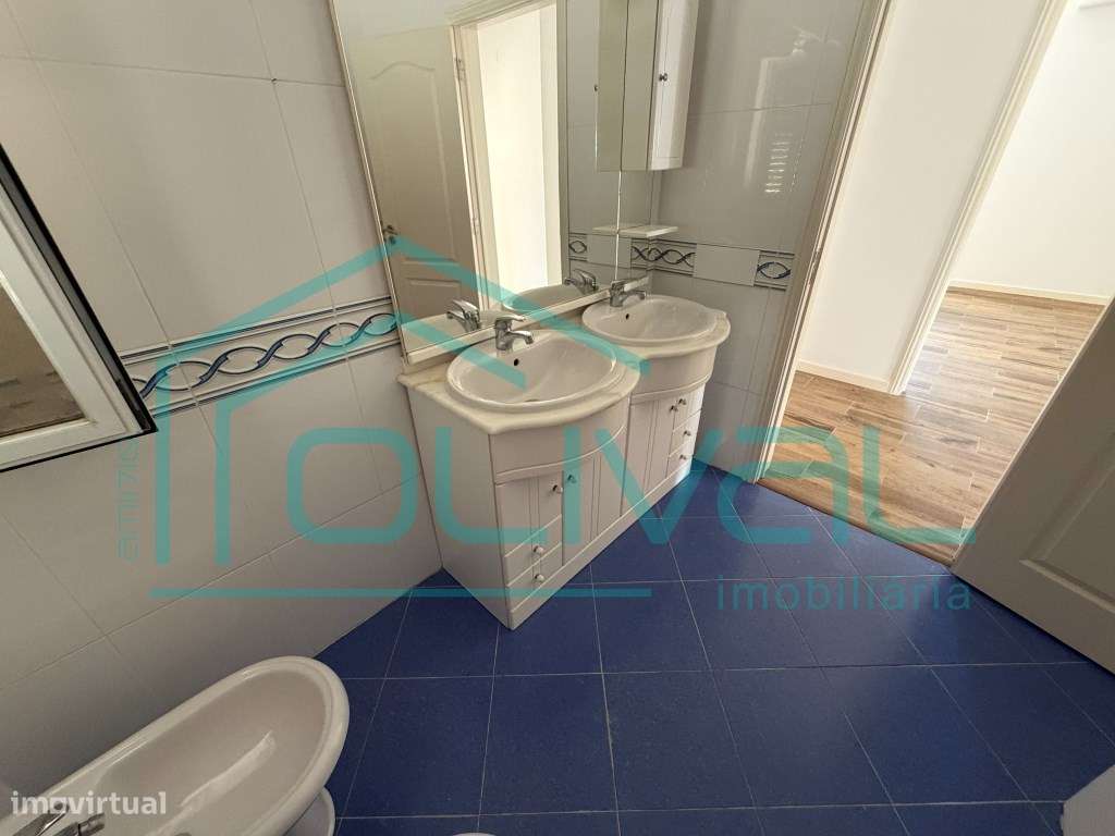Moradia Tipologia T4 com Garagem e Logradouro-21