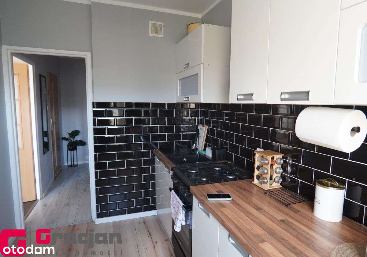 Wygodne 2 pokoje z dużą loggią-5