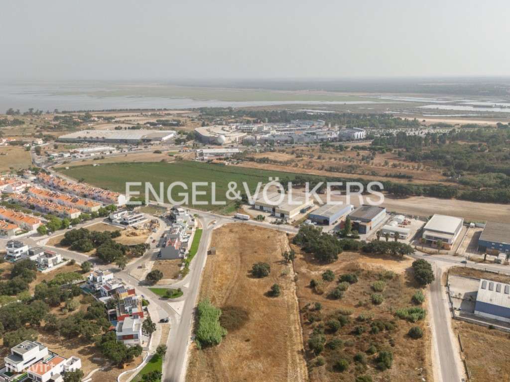 Moradia Exclusiva T5 em Alcochete-27