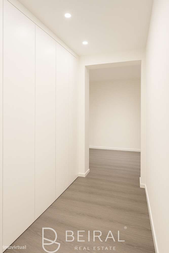 Apartamento T2 com logradouro no centro de Lisboa-10