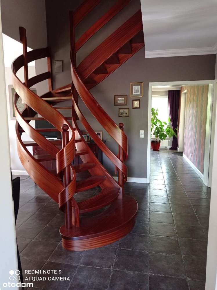 Dom marzeń pod Warszawą – przestrzeń, ogród i niskie koszty-6