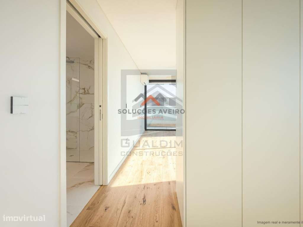 Apartamento T2+ Terraço Implex em Aveiro!-41