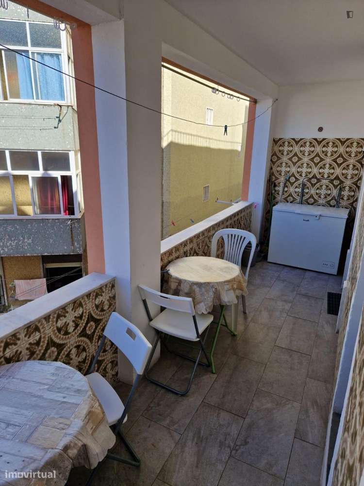 Quarto - localizado em Arroios Lisbon - Grande imagem: 3/10