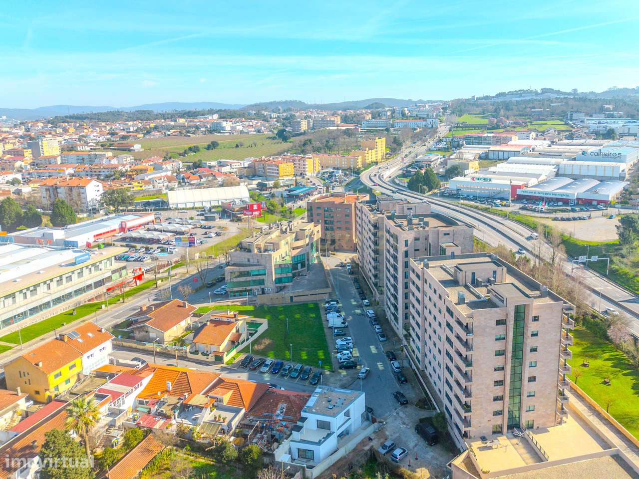 Apartamento T3 Exclusivo com Vista Panorâmica em Ermesinde - Grande imagem: 3/46