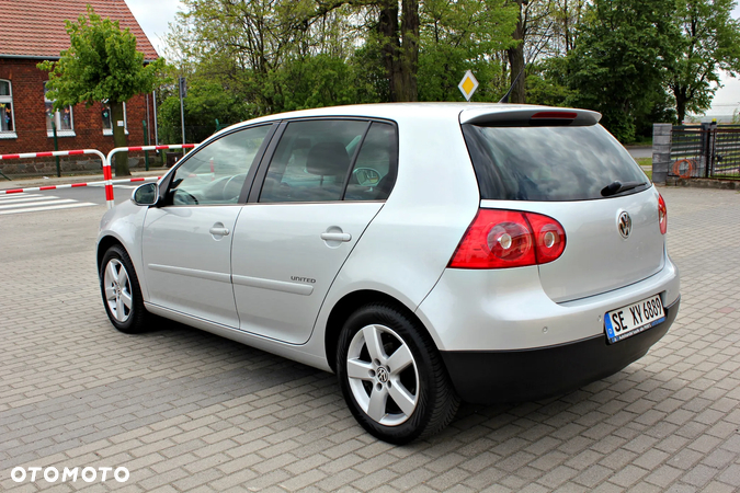 Volkswagen Golf - 26