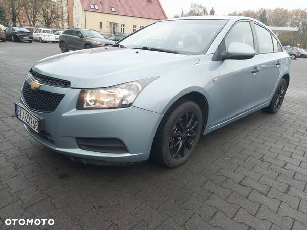 Chevrolet Cruze 1.6 LS - 2