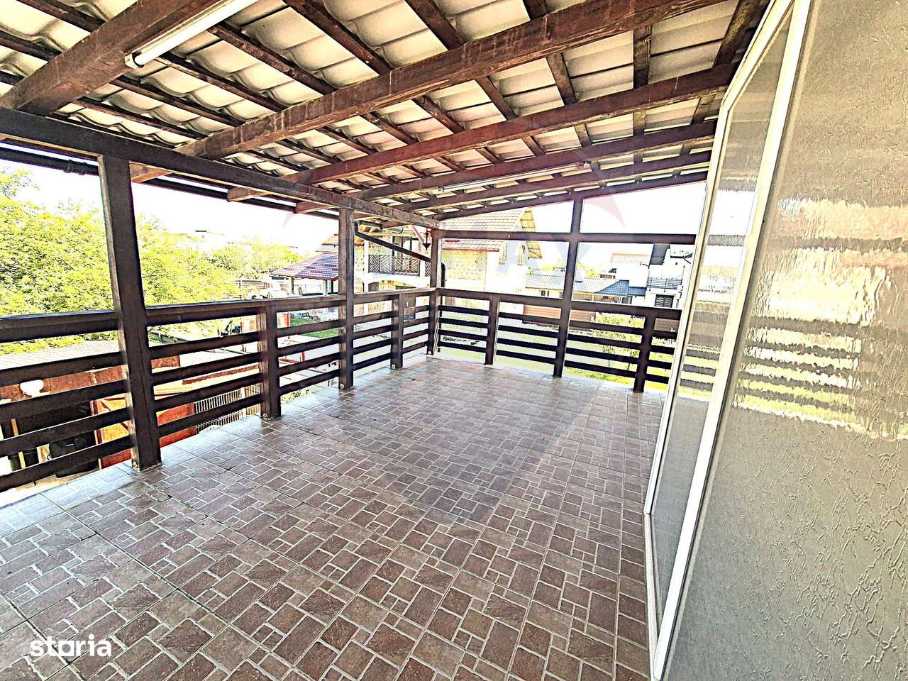 Casă / Vilă de vanzare in Serbanesti-11