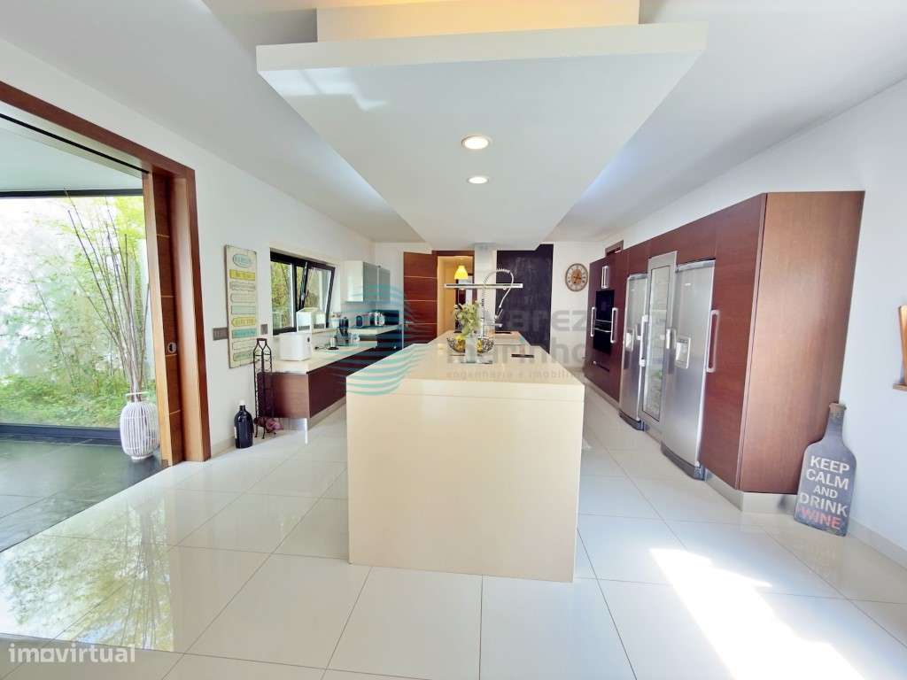 Excelente Moradia / Quinta, área de terreno com 14.600 m2, piscina ...-14