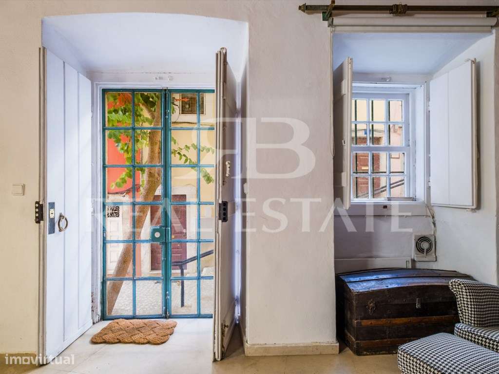 T1 - Chiado, Santa Catarina, centro de Lisboa.-0