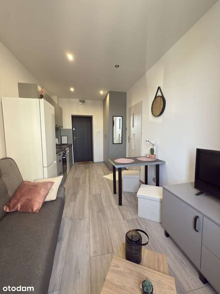 Wyposażona kawalerka w atrakcyjnej lokalizacji!!!-2