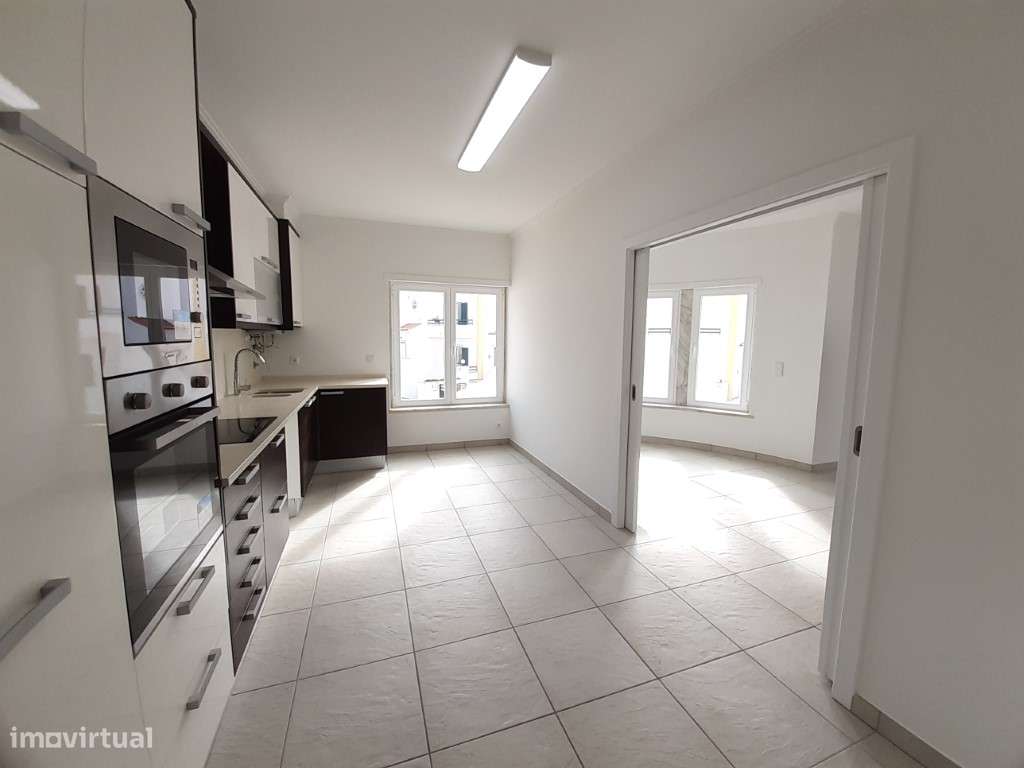 Moradia V3+1 c/vista mar na Ericeira-3