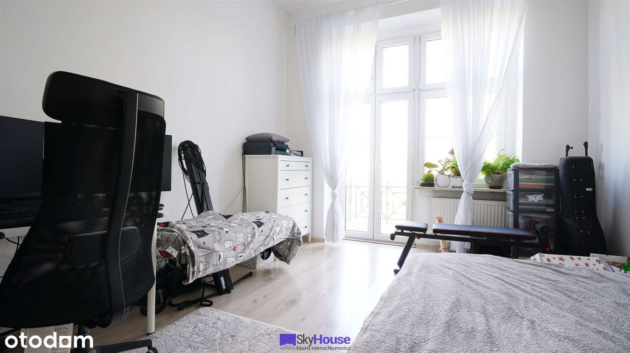 Ścisły Plac Grunwaldzki, pełen rozkład, świetny balkon-0