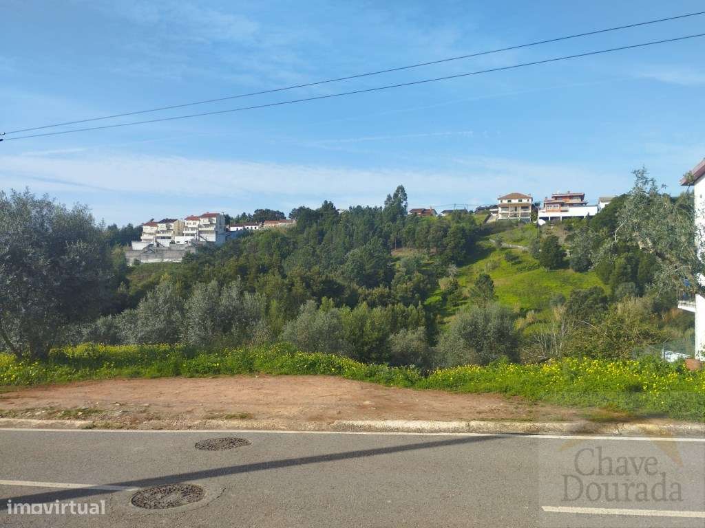 Lote de terreno com cerca de 9.000m2 para construção - Grande imagem: 3/10