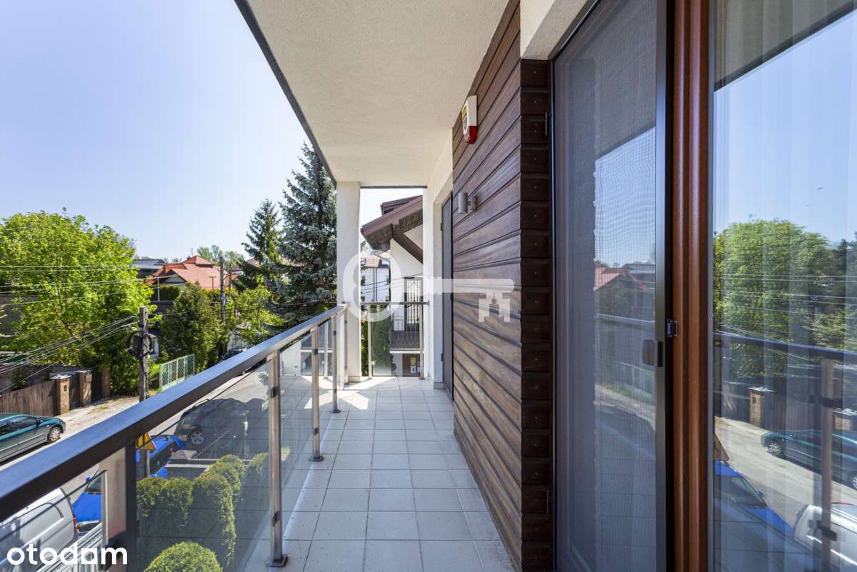 Luksusowy apartament z windą i tarasem-14
