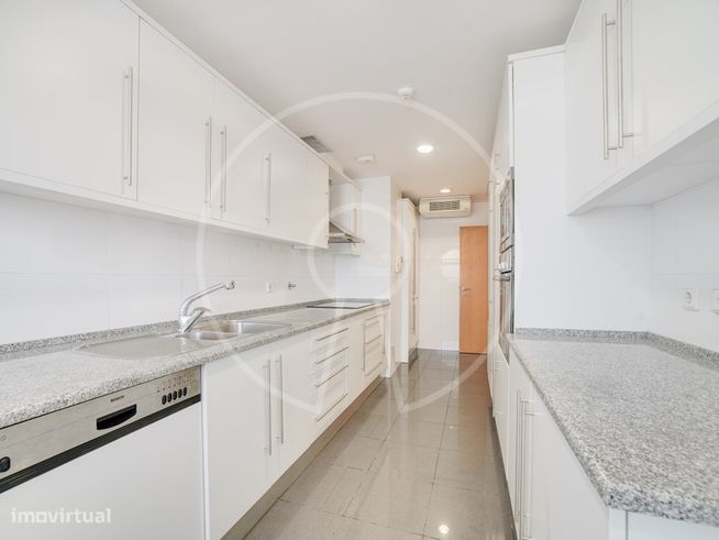 Penthouse na Torre de S. Rafael com terraços e vista soberba-14