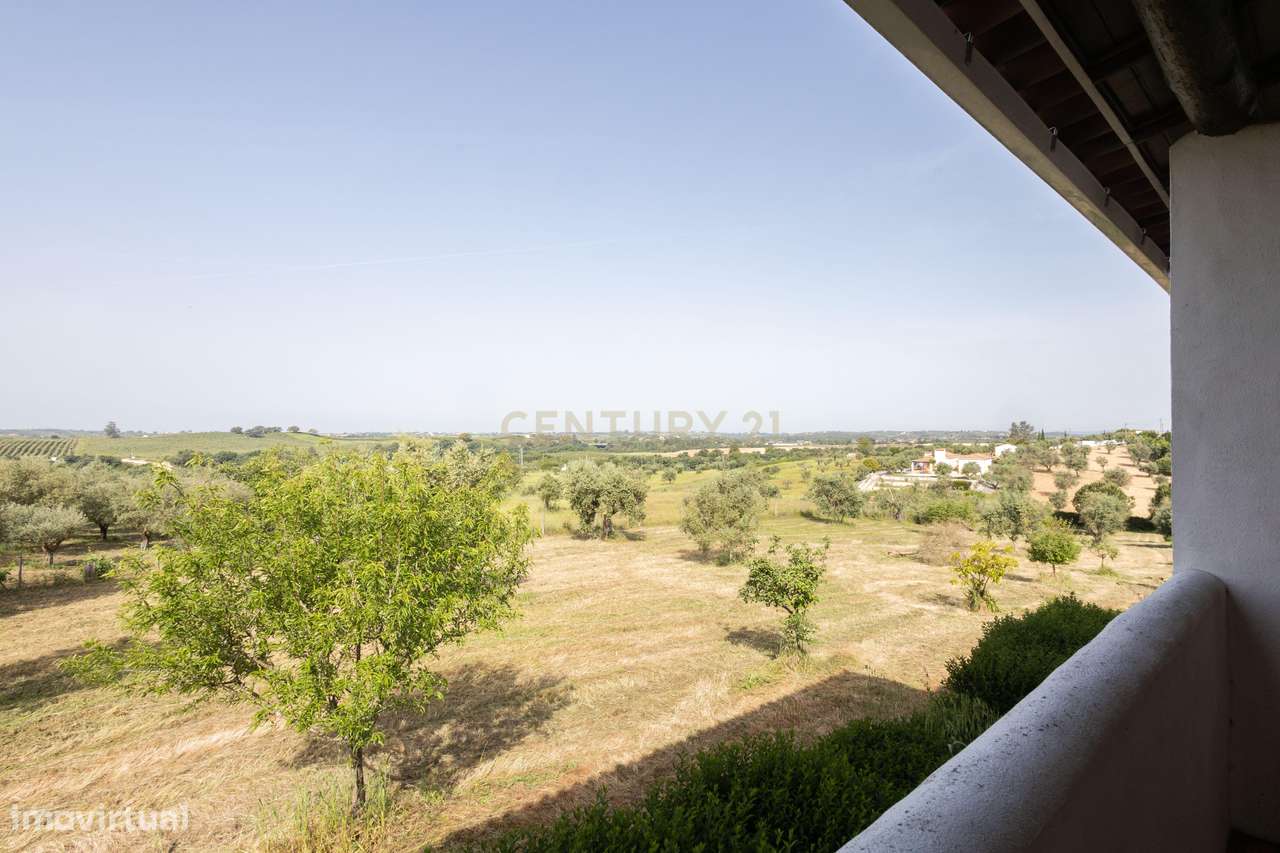 Quinta com piscina e vista sobre o Ribatejo, entre conforto e natureza-17