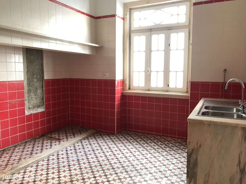 Moradia T7 com elevador-20