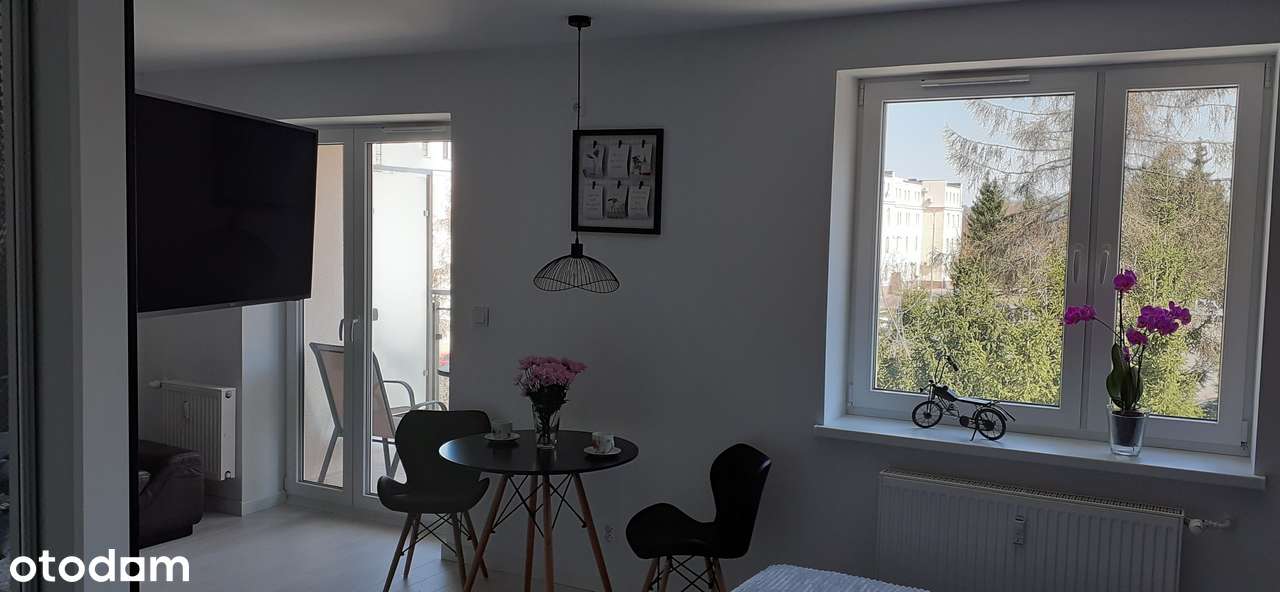 kawalerka CENTRUM JEZIORO strzeżone miejsce parkingowe WYSOKI standard - Pełny obrazek: 2/10