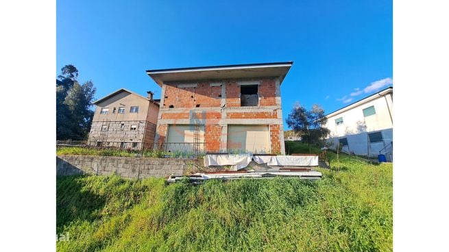 Moradia para acabamento em Vilarinho-3