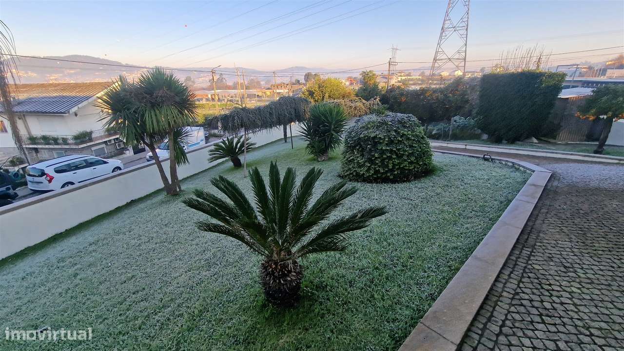 Moradia T4 Venda em Serzedelo,Guimarães - Grande imagem: 4/47