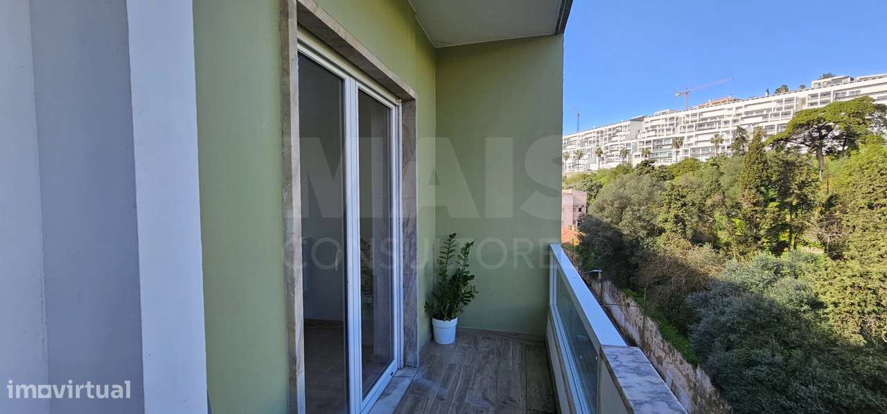 T1 Dafundo com Varanda Zona Ribeirinha - Grande imagem: 5/28